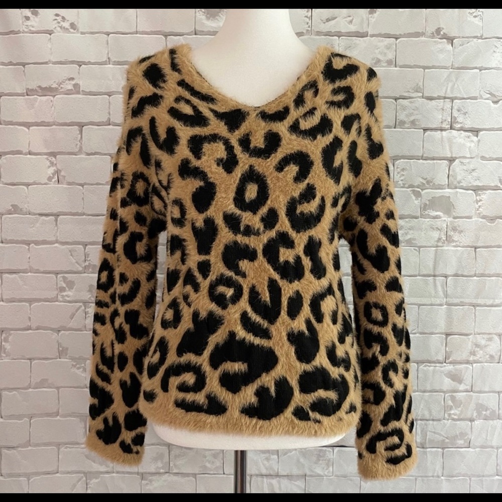 VICI Leopard Print Sweater Size Medium
